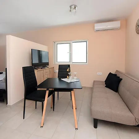 Lägenhet Happy Days Und Studio/penthouse Ialysos (Rhodes)