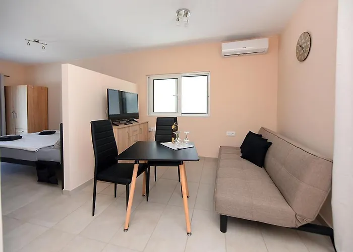 Appartement Happy Days Und Studio/penthouse Ialysos (Rhodes)