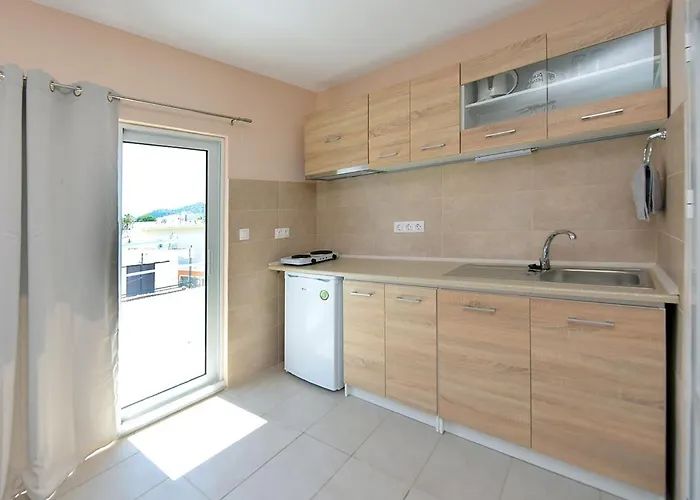 Happy Days Und Studio/penthouse Appartement